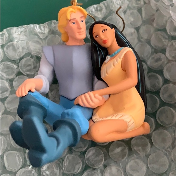 Pocahontas and captain John Smith ornament - Picture 5 of 8